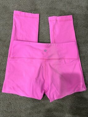 Bubblegum pink lululemon athletica Wunder under Leggings